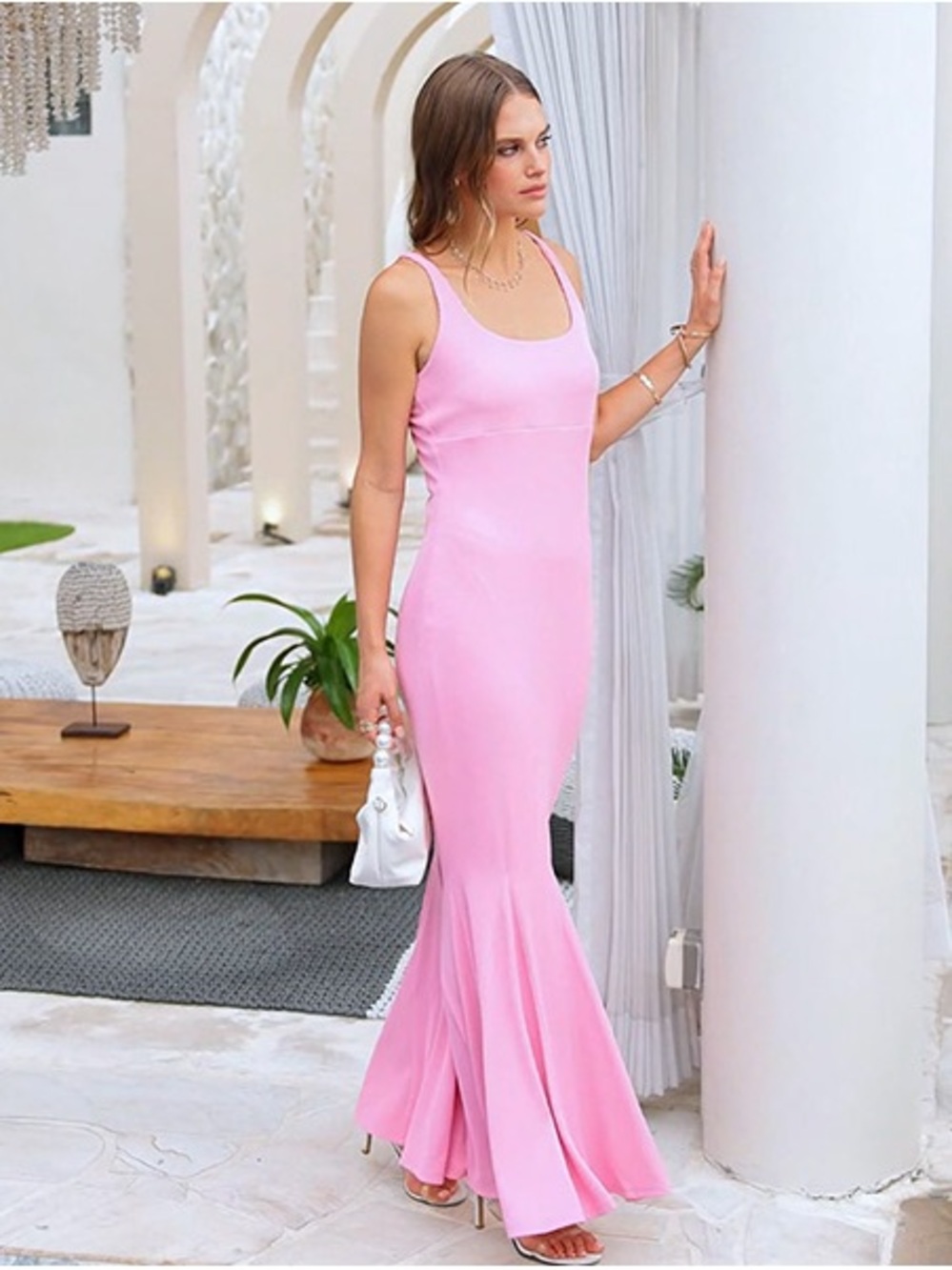 Sleek Pink Scoop-Neck Mermaid Maxi Dress